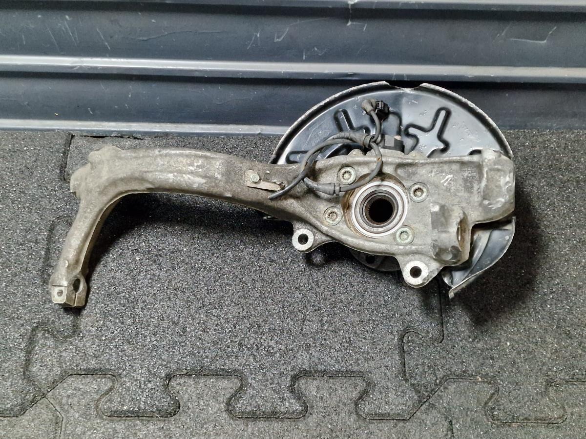 Fuzeta stanga fata AUDI A4 III Avant 8ED, B7 2004 - 2008 2.5 TDI BDG 8E0407253E