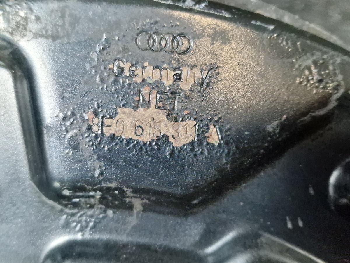Fuzeta stanga fata AUDI A4 III Avant 8ED, B7 2004 - 2008 2.5 TDI BDG 8E0407253E