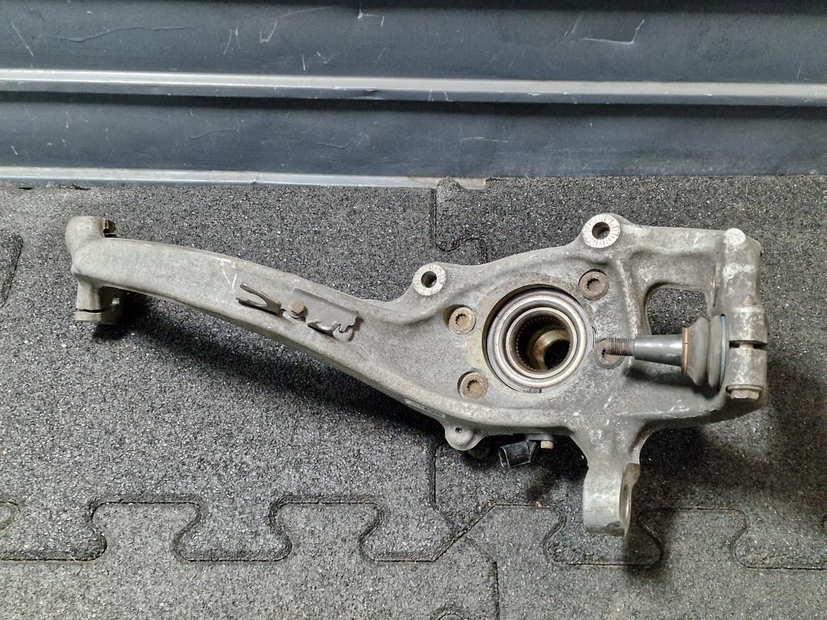 Fuzeta dreapta fata AUDI A4 IV 8K2, B8 2011 - 2015 2.0 TDI CAGB, CJCB, CSUB 4G0407242C