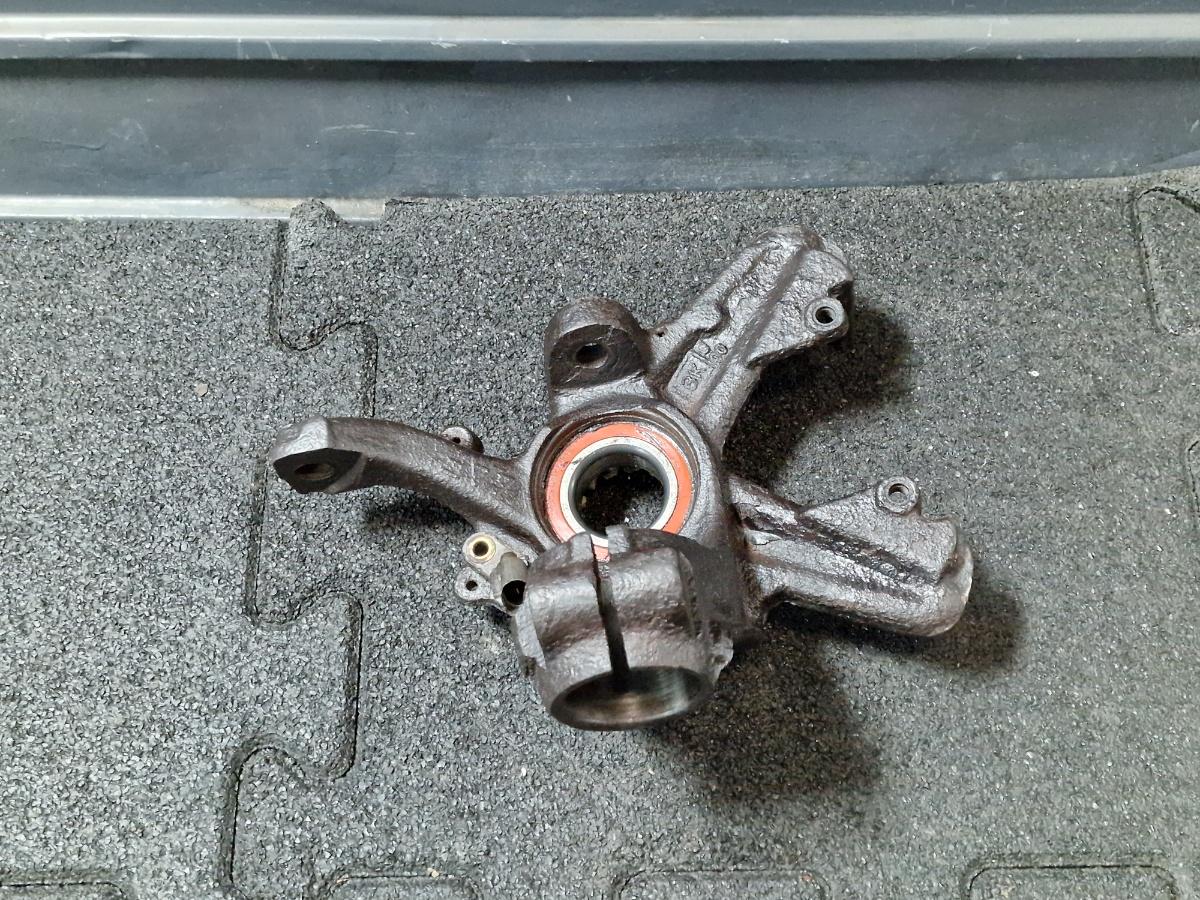 Fuzeta dreapta fata VOLKSWAGEN GOLF IV 1J1 1997 - 2007 1.9 TDI AGR, ALH 1J0407256AJ
