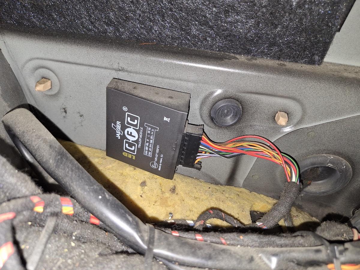 Modul/unitate de control tractare remorcă AHM AUDI A4 IV Avant 8K5, B8 2010 2.0 TDI CAGA 105KW|143HP 2010