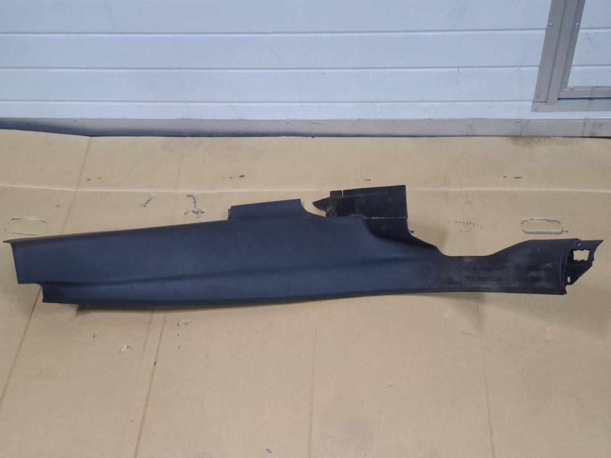 Ornament inferior lateral bancheta spate dreapta AUDI Q5 8RB 2008 -> 2.0 TDI quattro CAHA, CGLB, CMGA 8R0867768B