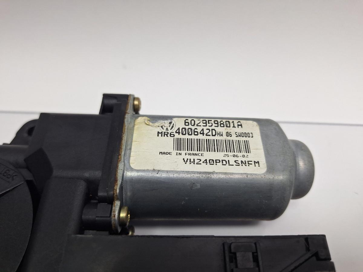 Motoras geam dreapta fata VOLKSWAGEN POLO 9N_ 2001 - 2012 1.4 16V AUA, BBY, BKY 6Q2959801A