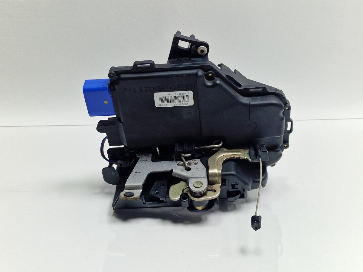 Broasca usa stanga spate VOLKSWAGEN TOUAREG 7LA, 7L6, 7L7 2002 - 2013 2.5 R5 TDI BAC, BPE 3D4839015