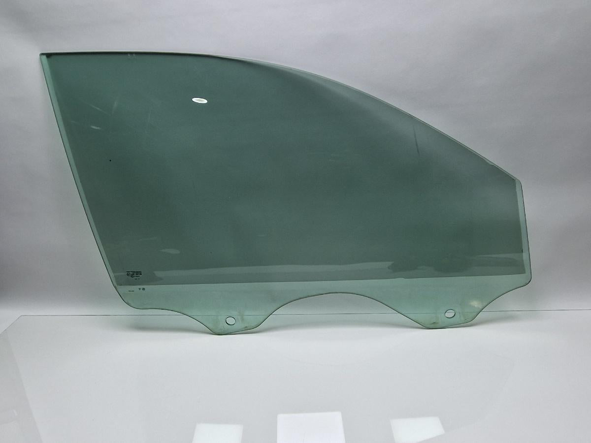 Geam usa dreapta fata VOLKSWAGEN TOUAREG 7LA, 7L6, 7L7 2002 - 2013 2.5 R5 TDI BAC, BPE SAINT-GOBAIN 43R-001168 7L0845202F
