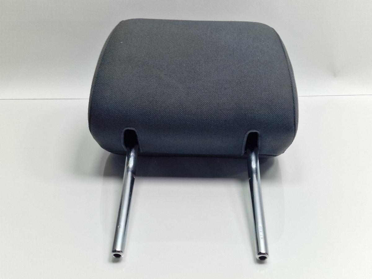 Tetiera scaun stanga fata VOLKSWAGEN TOUAREG 7LA, 7L6, 7L7 2002 - 2013 2.5 R5 TDI BAC, BPE 7L6881901S