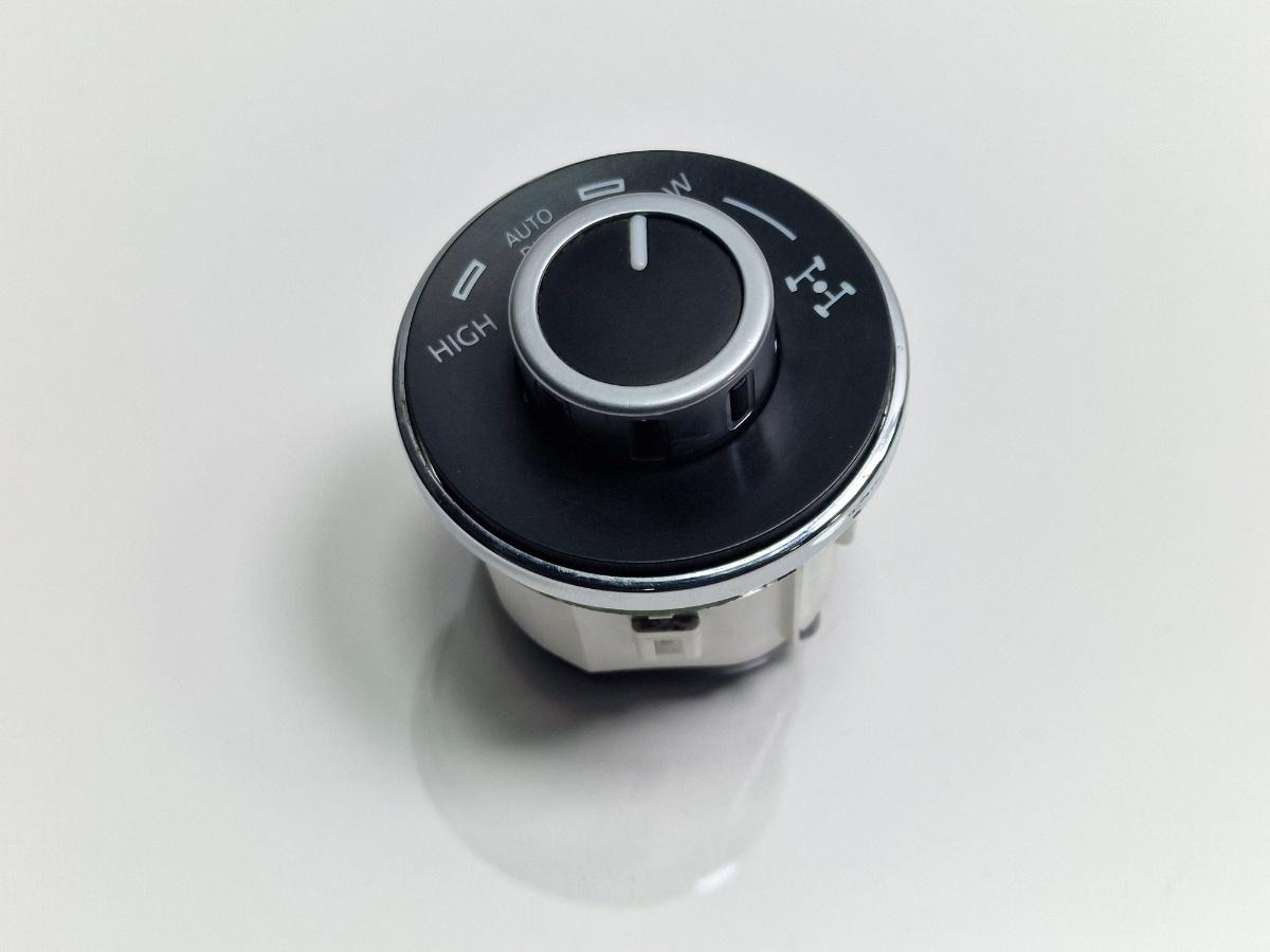 Buton blocare diferential VOLKSWAGEN TOUAREG 7LA, 7L6, 7L7 2002 - 2013 2.5 R5 TDI BAC, BPE 7L6941435R
