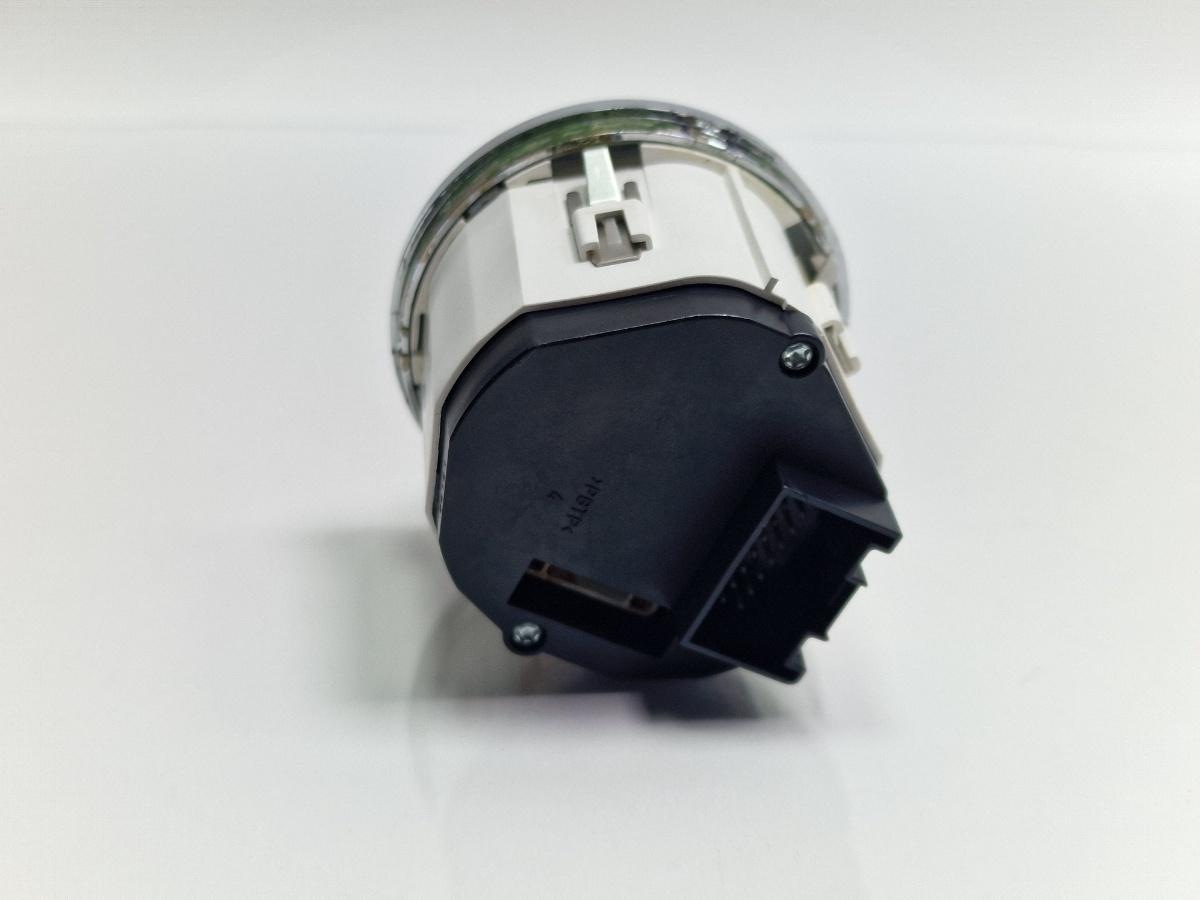 Buton blocare diferential VOLKSWAGEN TOUAREG 7LA, 7L6, 7L7 2002 - 2013 2.5 R5 TDI BAC, BPE 7L6941435R