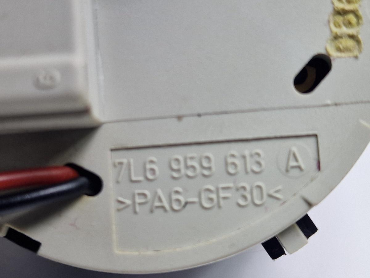 Buton comanda trapa VOLKSWAGEN TOUAREG 7LA, 7L6, 7L7 2002 - 2013 2.5 R5 TDI BAC, BPE 7L6959613A