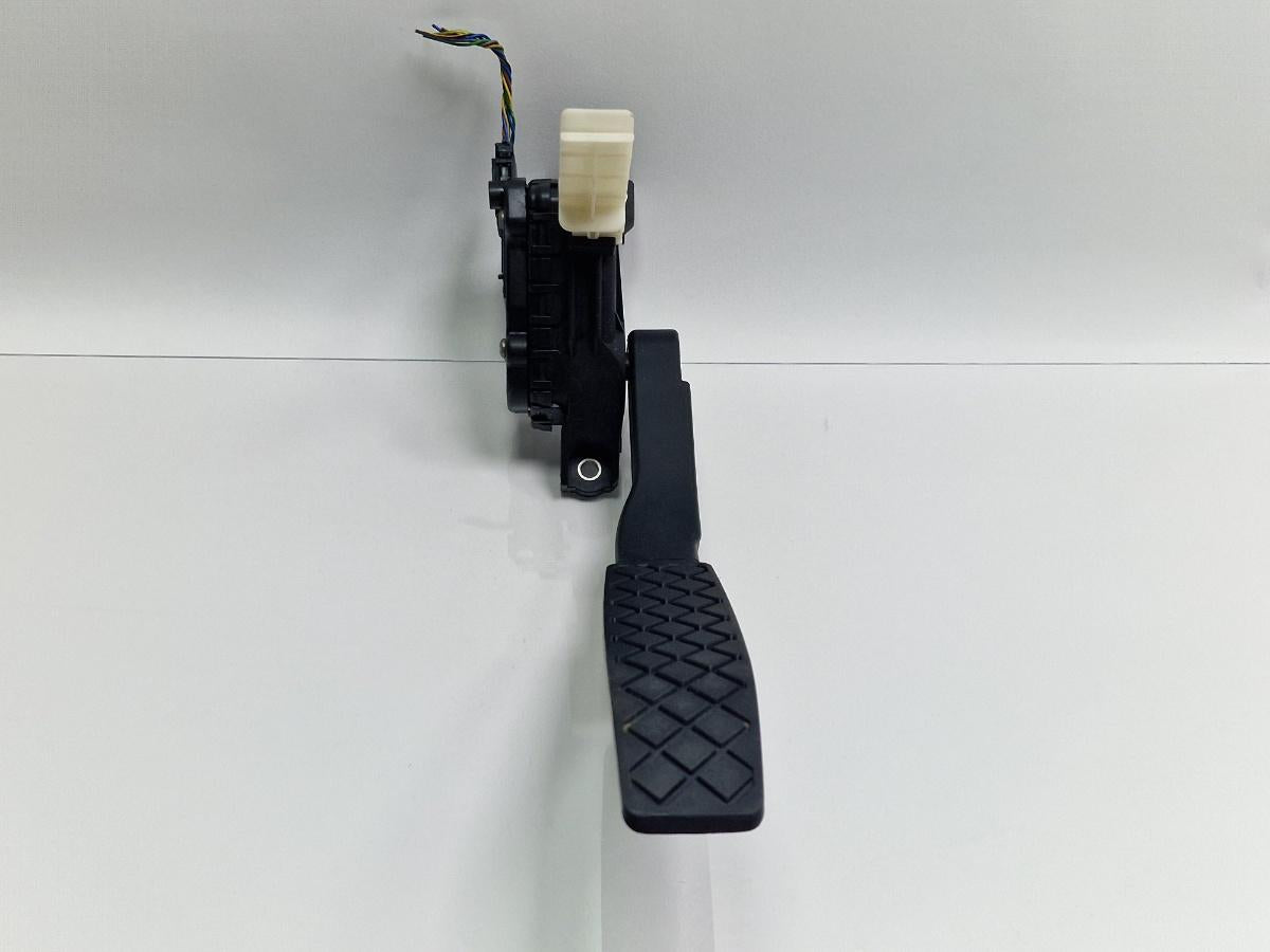 Pedala acceleratie VOLKSWAGEN TOUAREG 7LA, 7L6, 7L7 2002 - 2013 2.5 R5 TDI BAC, BPE 7L6721507