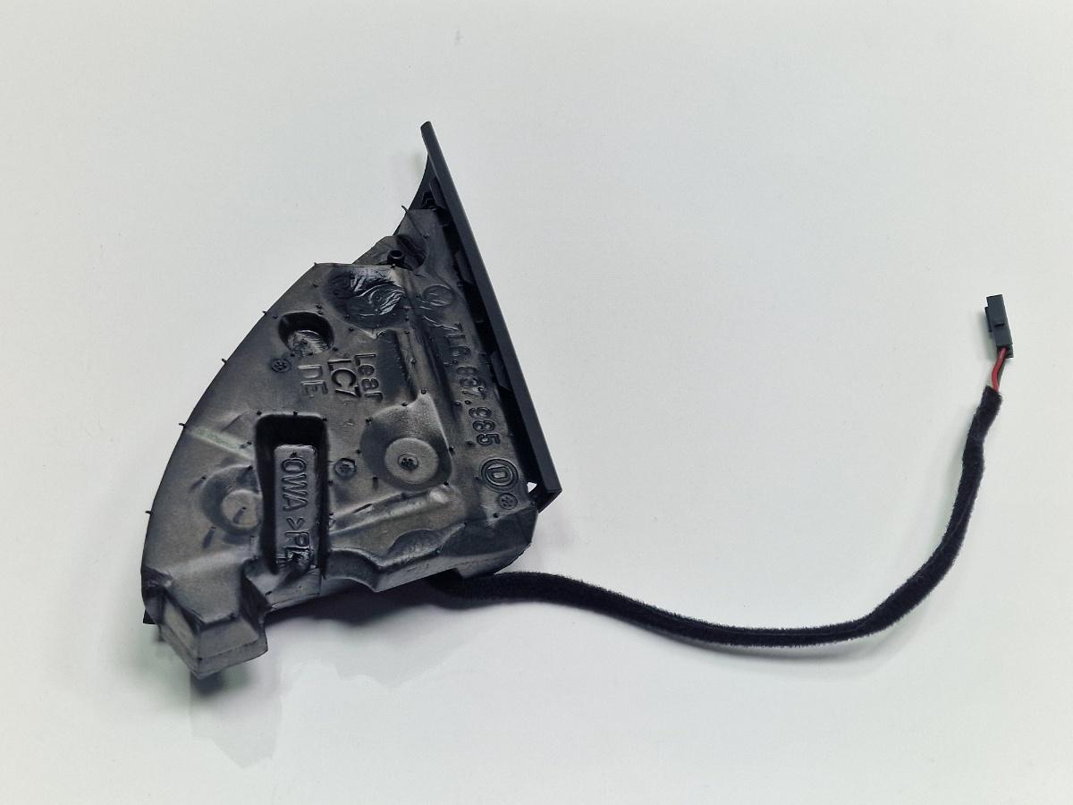 Difuzor lateral stanga fata VOLKSWAGEN TOUAREG 7LA, 7L6, 7L7 2002 - 2013 2.5 R5 TDI BAC, BPE 7L6837985D