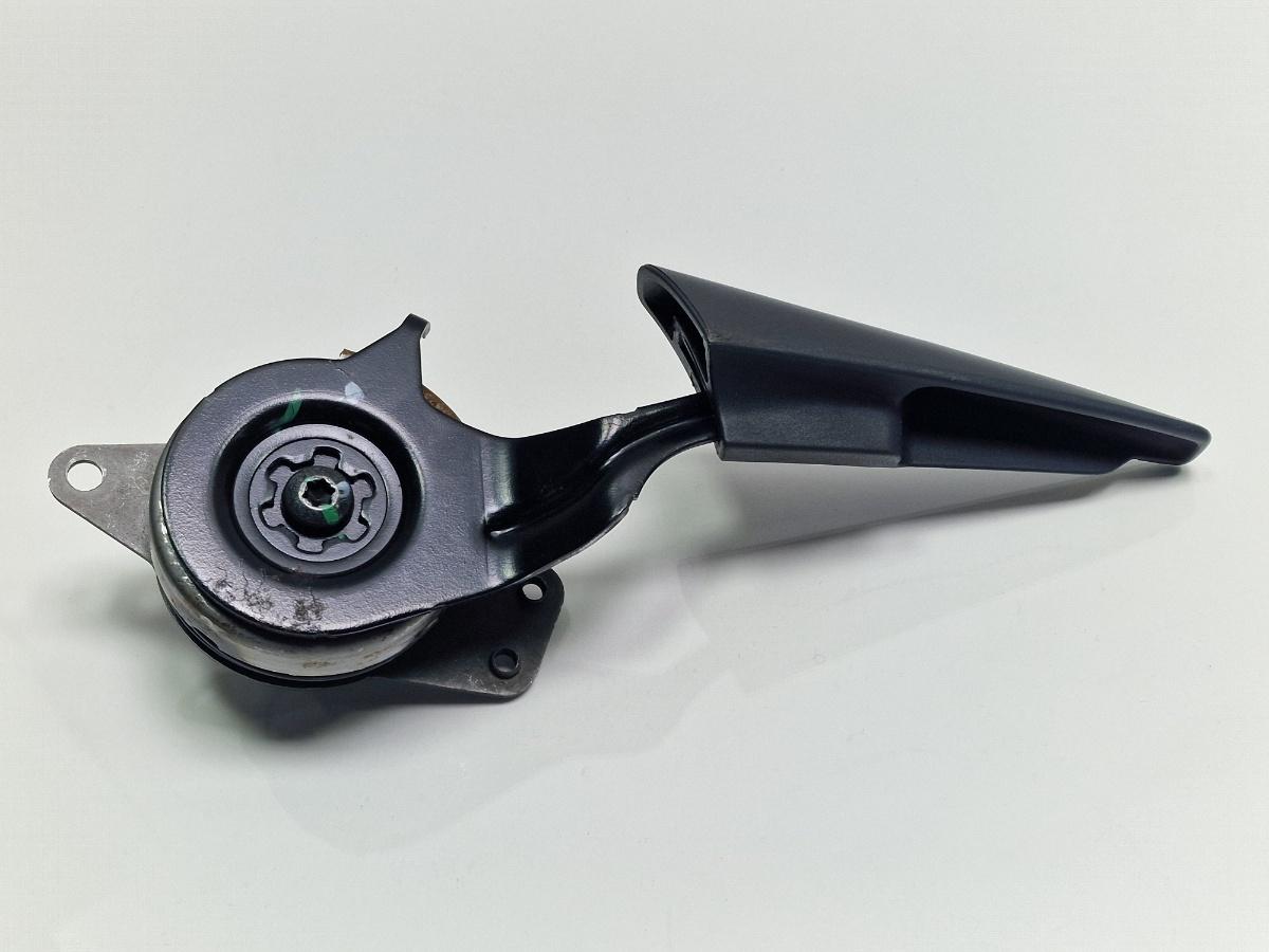Maner reglaj inaltime scaun dreapta fata VOLKSWAGEN TOUAREG 7LA, 7L6, 7L7 2002 - 2013 2.5 R5 TDI BAC, BPE 7L0882252D