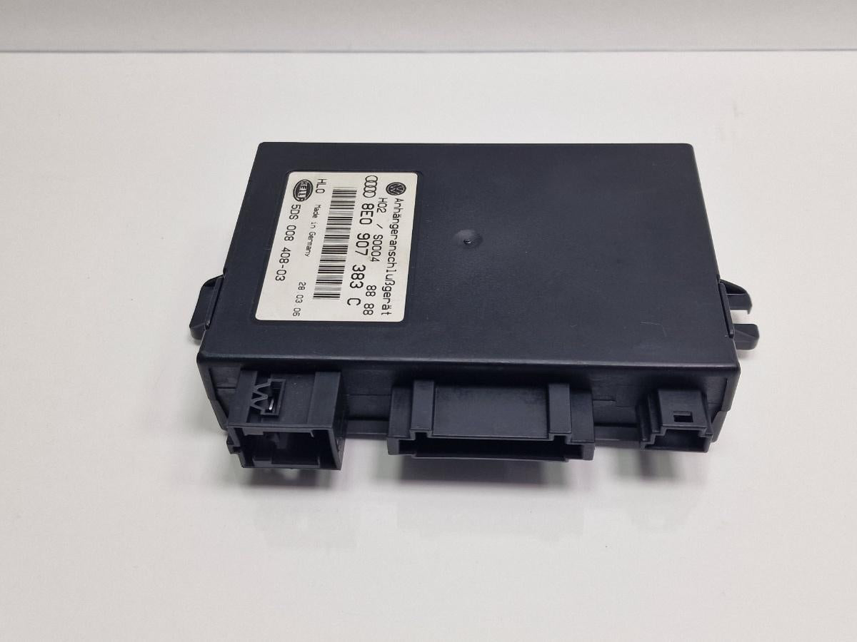 Modul carlig remorcare VOLKSWAGEN TOUAREG 7LA, 7L6, 7L7 2002 - 2013 2.5 R5 TDI BAC, BPE HELLA 8E0907383C
