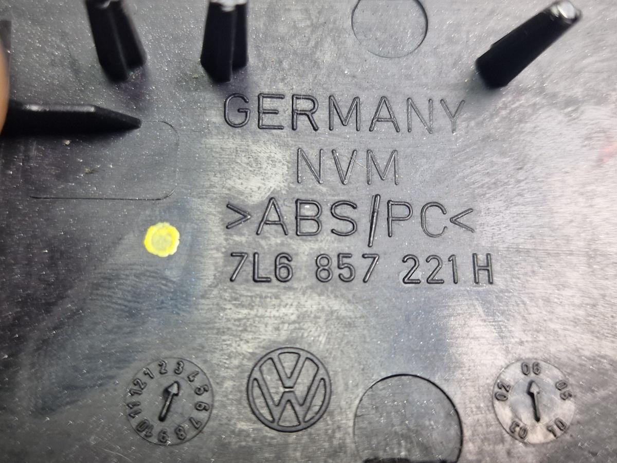 Trim ornament bord VOLKSWAGEN TOUAREG 7LA, 7L6, 7L7 2002 - 2013 2.5 R5 TDI BAC, BPE 7L6857221H