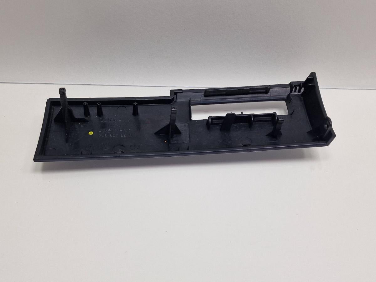 Trim ornament bord VOLKSWAGEN TOUAREG 7LA, 7L6, 7L7 2002 - 2013 2.5 R5 TDI BAC, BPE 7L6857221H