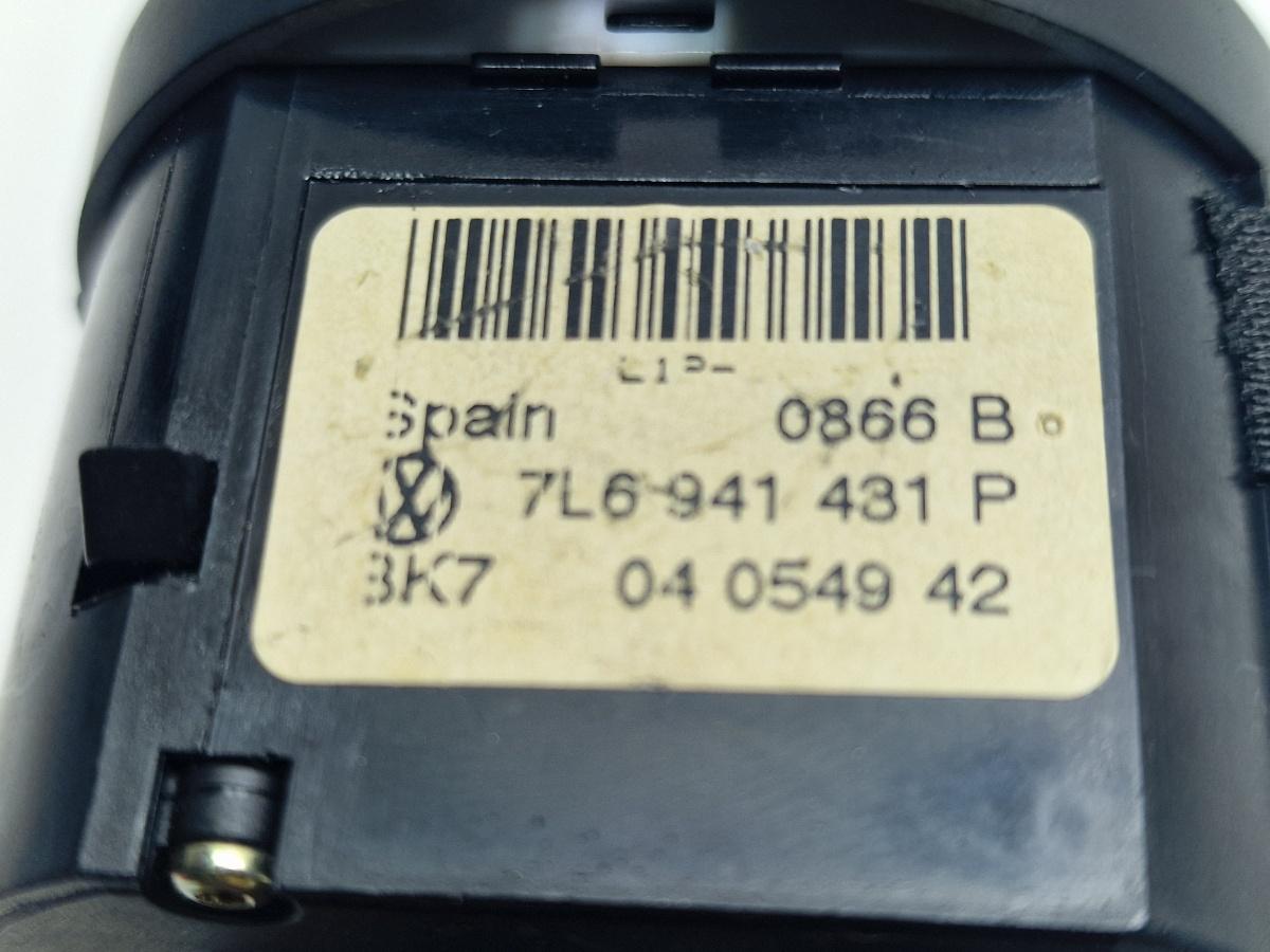 Bloc lumini VOLKSWAGEN TOUAREG 7LA, 7L6, 7L7 2002 - 2013 2.5 R5 TDI BAC, BPE 7L6941431P