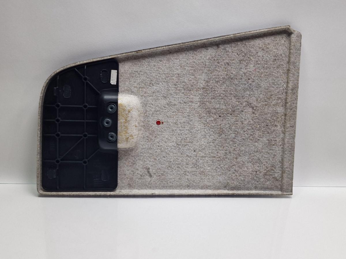 Capac lateral portbagaj stanga spate VOLKSWAGEN TOUAREG 7LA, 7L6, 7L7 2002 - 2013 2.5 R5 TDI BAC, BPE 7L6867037