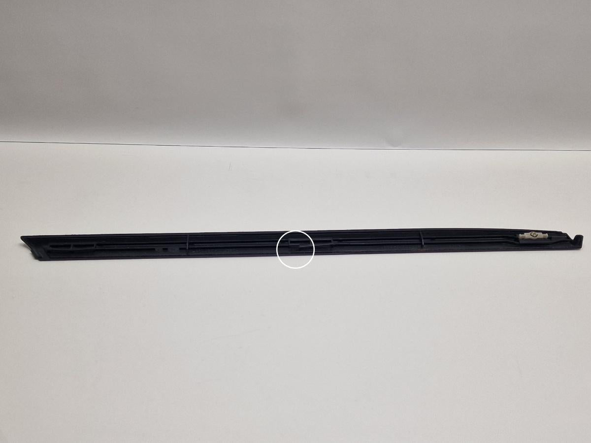 Ornament exterior prag dreapta spate VOLKSWAGEN TOUAREG 7LA, 7L6, 7L7 2002 - 2013 2.5 R5 TDI BAC, BPE 7L0853540B