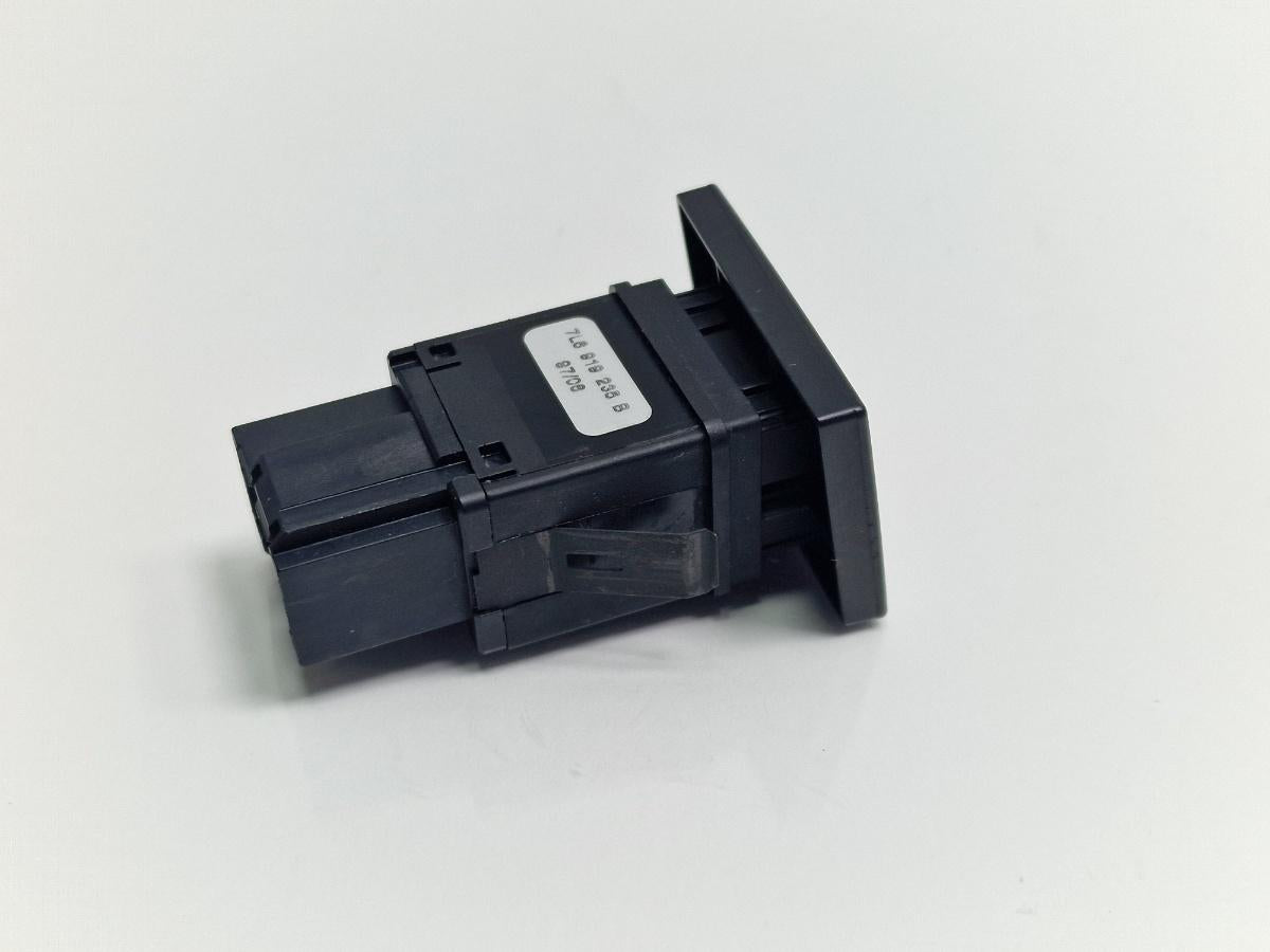 Buton airbag pasager VOLKSWAGEN TOUAREG 7LA, 7L6, 7L7 2002 - 2013 2.5 R5 TDI BAC, BPE 7L6919235B