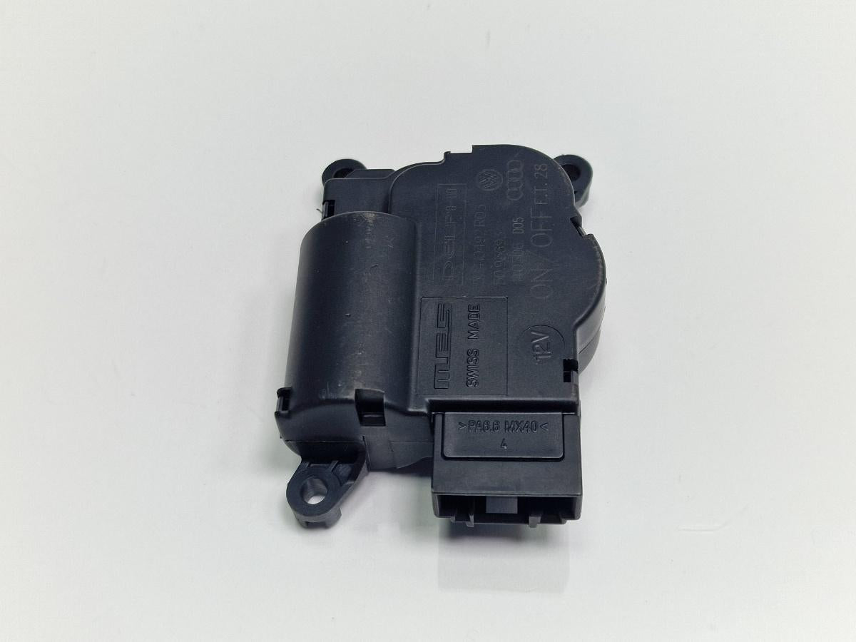 Motoras aeroterma VOLKSWAGEN TOUAREG 7LA, 7L6, 7L7 2002 - 2013 2.5 R5 TDI BAC, BPE Delphi 52410492