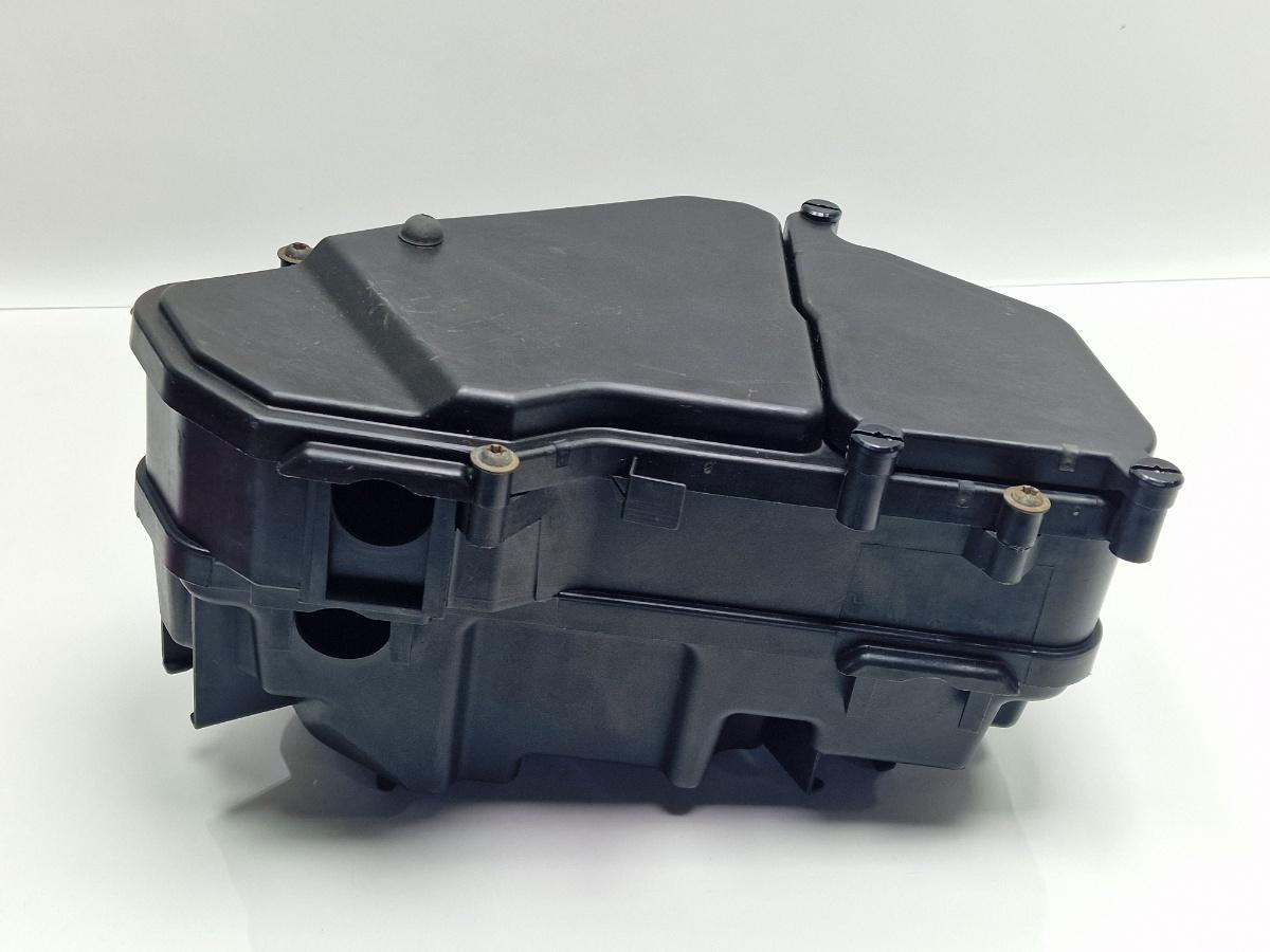 Carcasa panou sigurante VOLKSWAGEN TOUAREG 7LA, 7L6, 7L7 2002 - 2013 2.5 R5 TDI BAC, BPE 7L0937576B