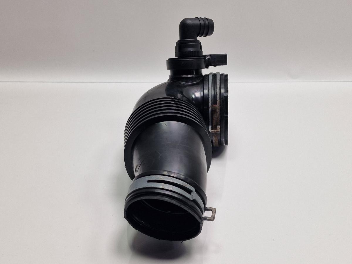 Furtun admisie aer cu senzor VOLKSWAGEN TOUAREG 7LA, 7L6, 7L7 2002 - 2013 2.5 R5 TDI BAC, BPE 7L6129534