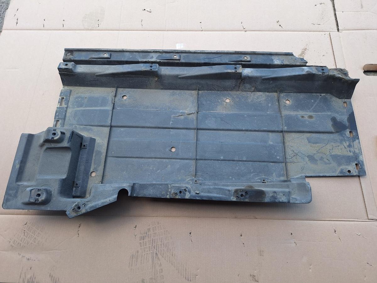 Scut caroserie spate stanga AUDI Q5 8RB 2008 - 2015 8R0825207C