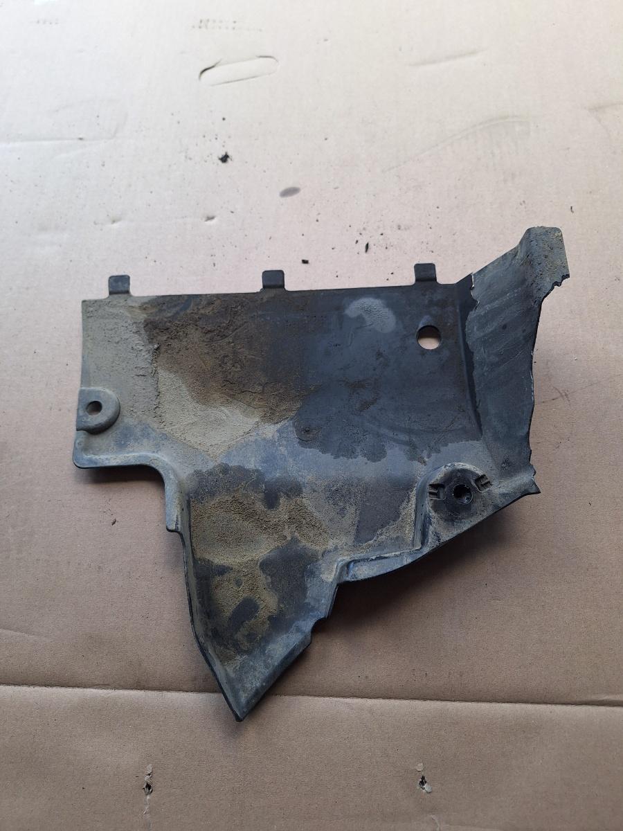 Scut de protectie sub caroserie fata stanga AUDI Q5 8RB 2008 -> 2.0 TDI quattro CAHA, CGLB, CMGA 8R0825201B
