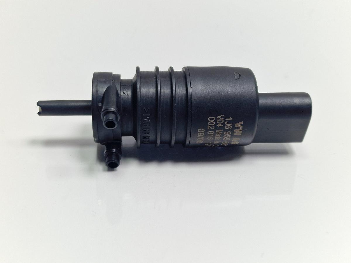 Pompa lichid parbriz VOLKSWAGEN TOUAREG 7LA, 7L6, 7L7 2002 - 2013 2.5 R5 TDI BAC, BPE 1J6955651