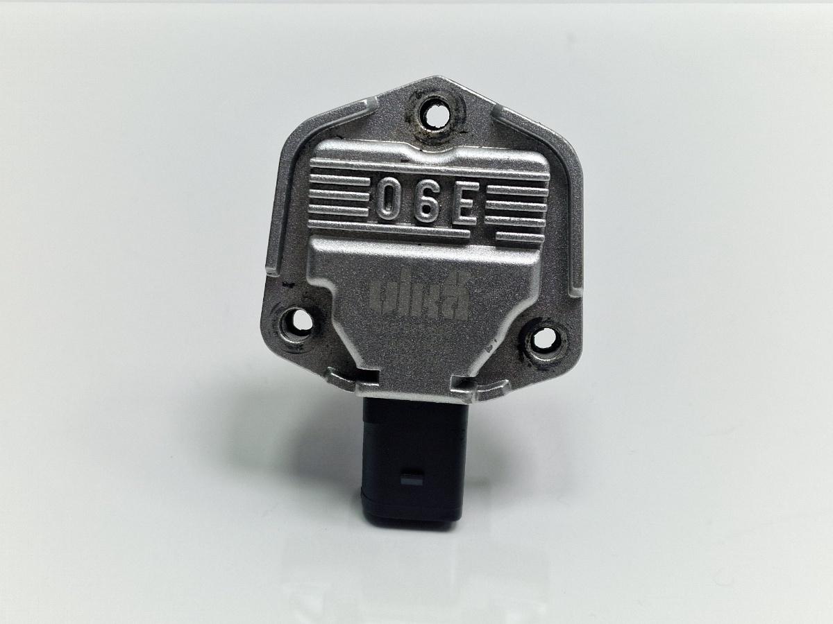 Senzor nivel ulei VOLKSWAGEN TOUAREG 7LA, 7L6, 7L7 2002 - 2013 2.5 R5 TDI BAC, BPE Vika 06E907660