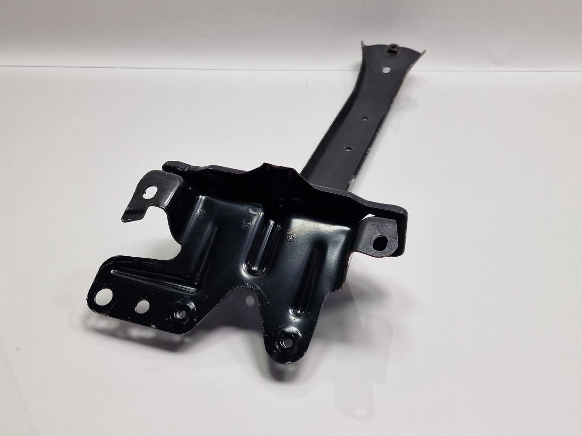 Suport broasca capota motor VOLKSWAGEN TOUAREG 7LA, 7L6, 7L7 2002 - 2013 2.5 R5 TDI BAC, BPE 7L0805799C