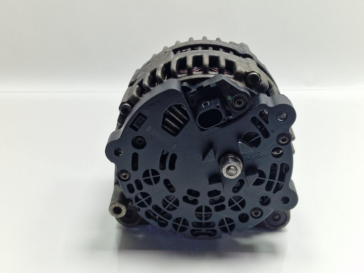 Alternator 180A VOLKSWAGEN TOUAREG 7LA, 7L6, 7L7 2002 - 2013 2.5 R5 TDI BAC, BPE BOSCH 0121715004 070903024B
