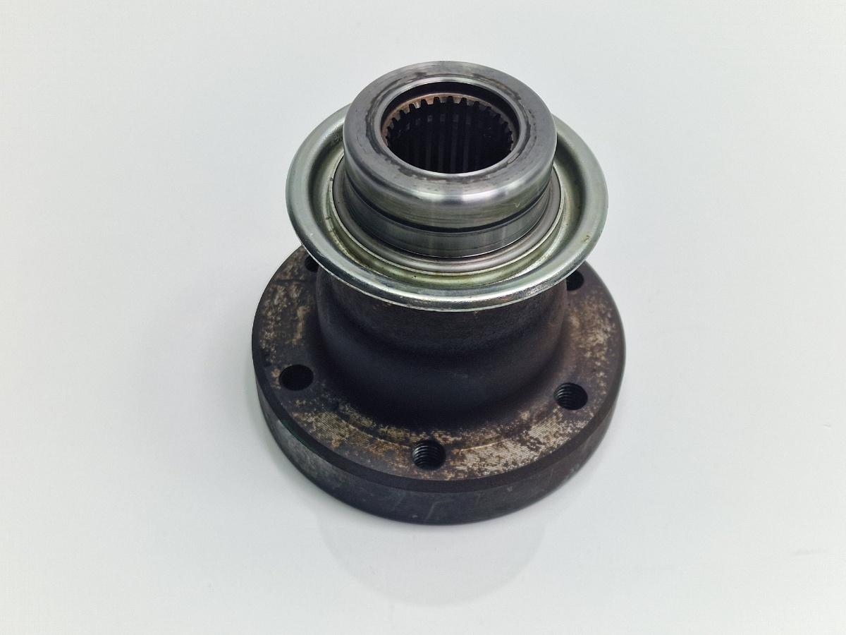 Flansa diferential fata VOLKSWAGEN TOUAREG 7LA, 7L6, 7L7 2002 - 2013 2.5 R5 TDI BAC, BPE 0AA409127
