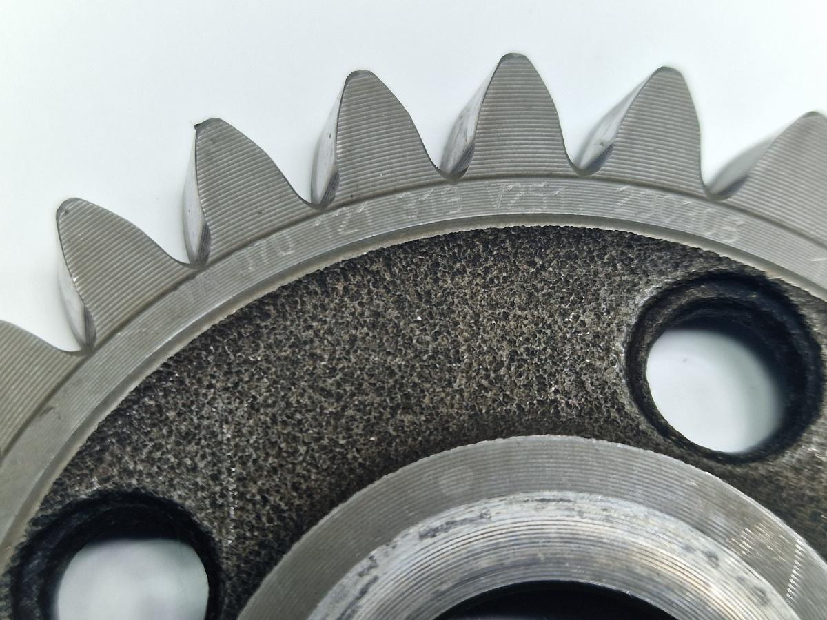 Pinion pompa de apa VOLKSWAGEN TOUAREG 7LA, 7L6, 7L7 2002 - 2013 2.5 R5 TDI BAC, BPE 070121319
