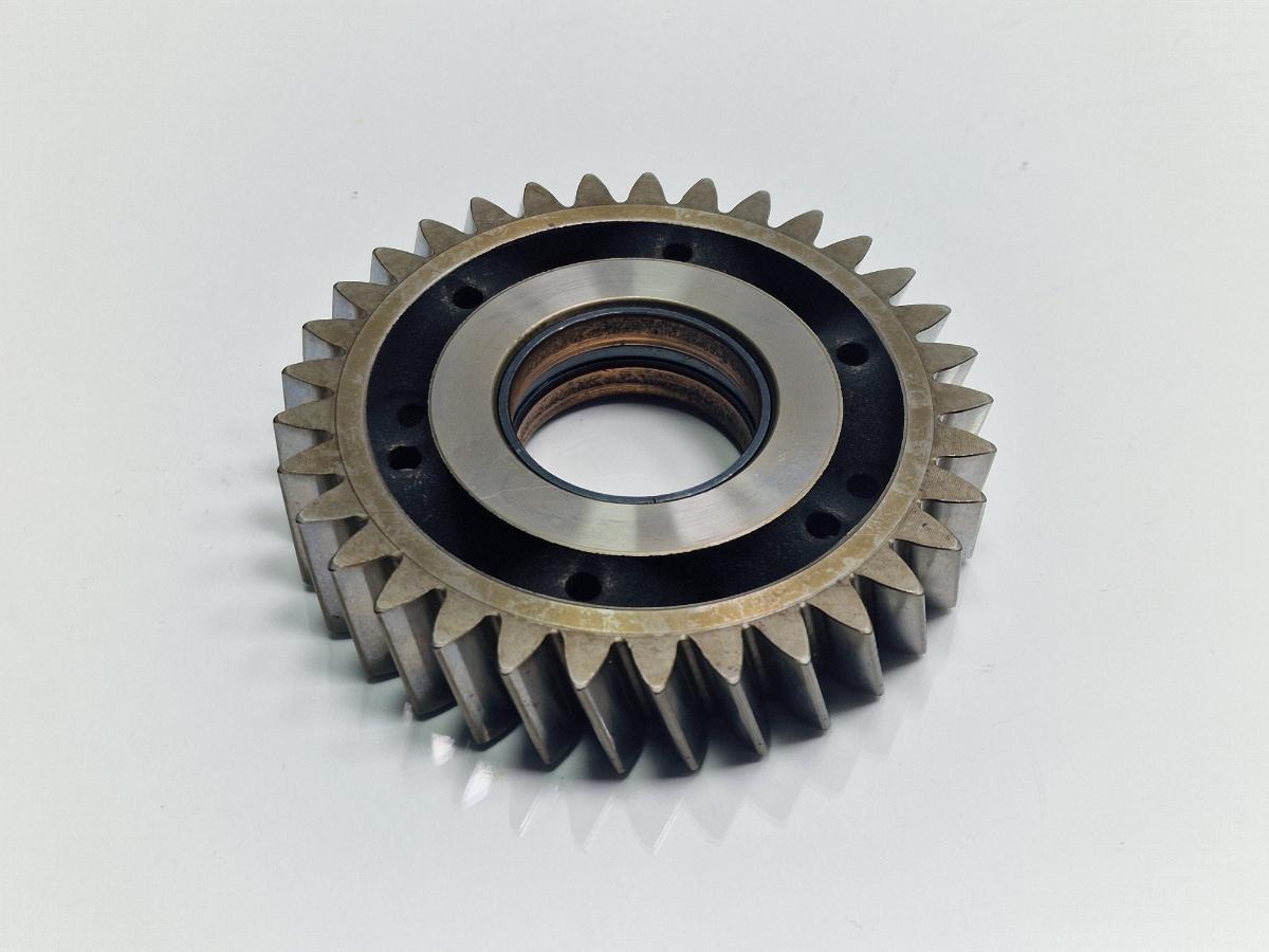 Pinion distributie V100 VOLKSWAGEN TOUAREG 7LA, 7L6, 7L7 2002 - 2013 2.5 R5 TDI BAC, BPE 070109192A