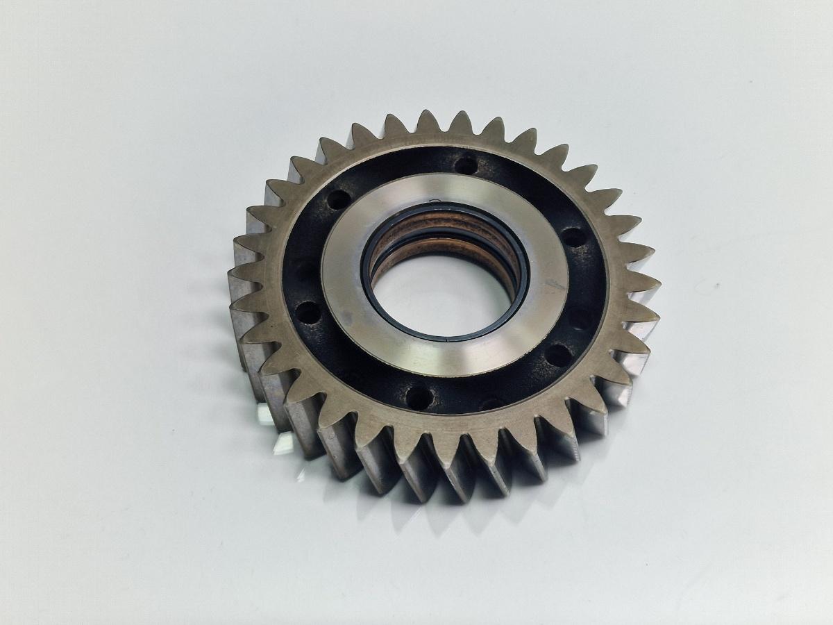 Pinion distributie V100 VOLKSWAGEN TOUAREG 7LA, 7L6, 7L7 2002 - 2013 2.5 R5 TDI BAC, BPE 070109192A