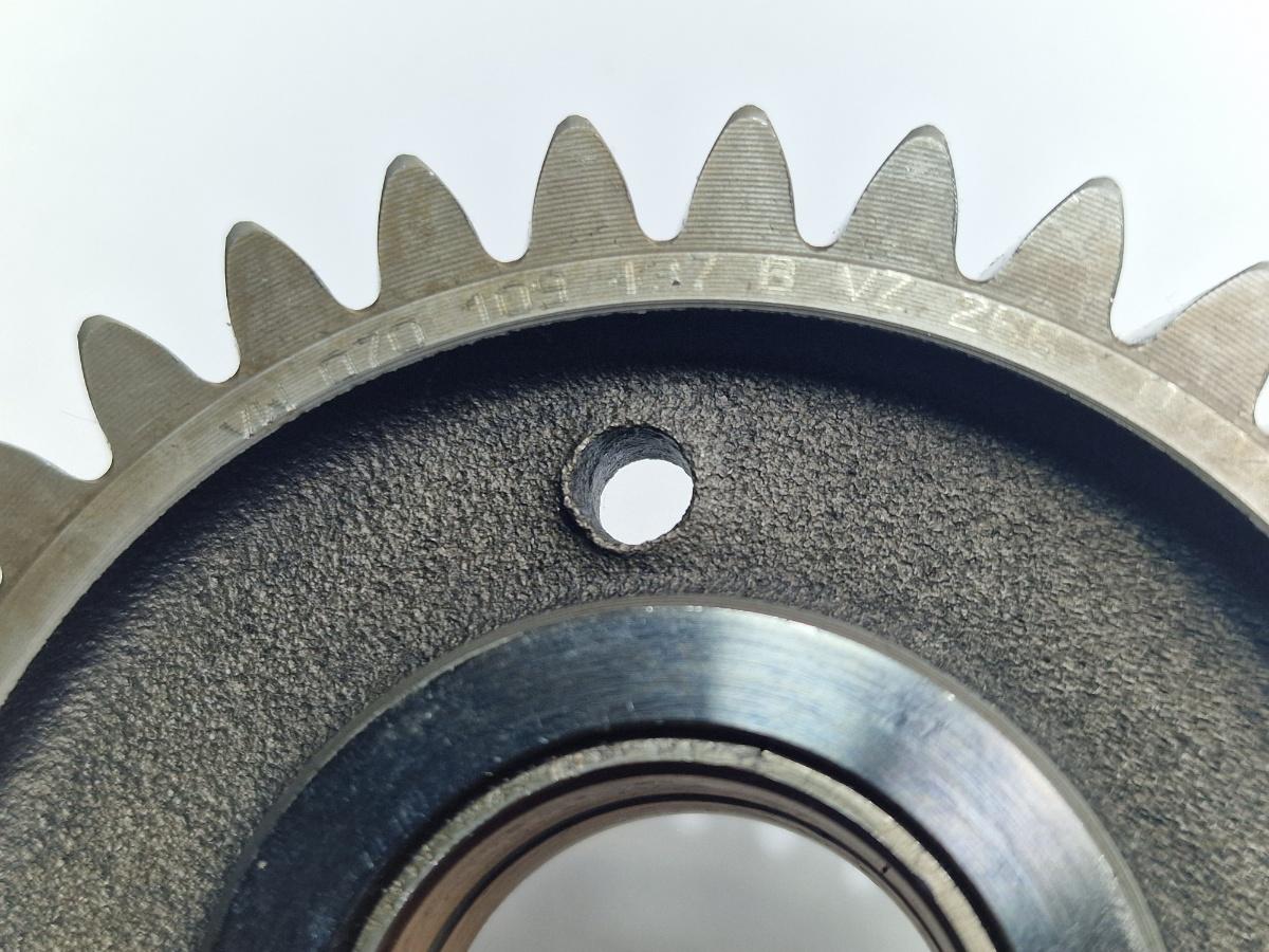 Pinion distributie VZ265 VOLKSWAGEN TOUAREG 7LA, 7L6, 7L7 2002 - 2013 2.5 R5 TDI BAC, BPE 070109437B