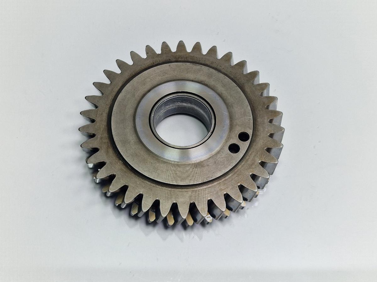 Pinion distributie V260 VOLKSWAGEN TOUAREG 7LA, 7L6, 7L7 2002 - 2013 2.5 R5 TDI BAC, BPE 070109438