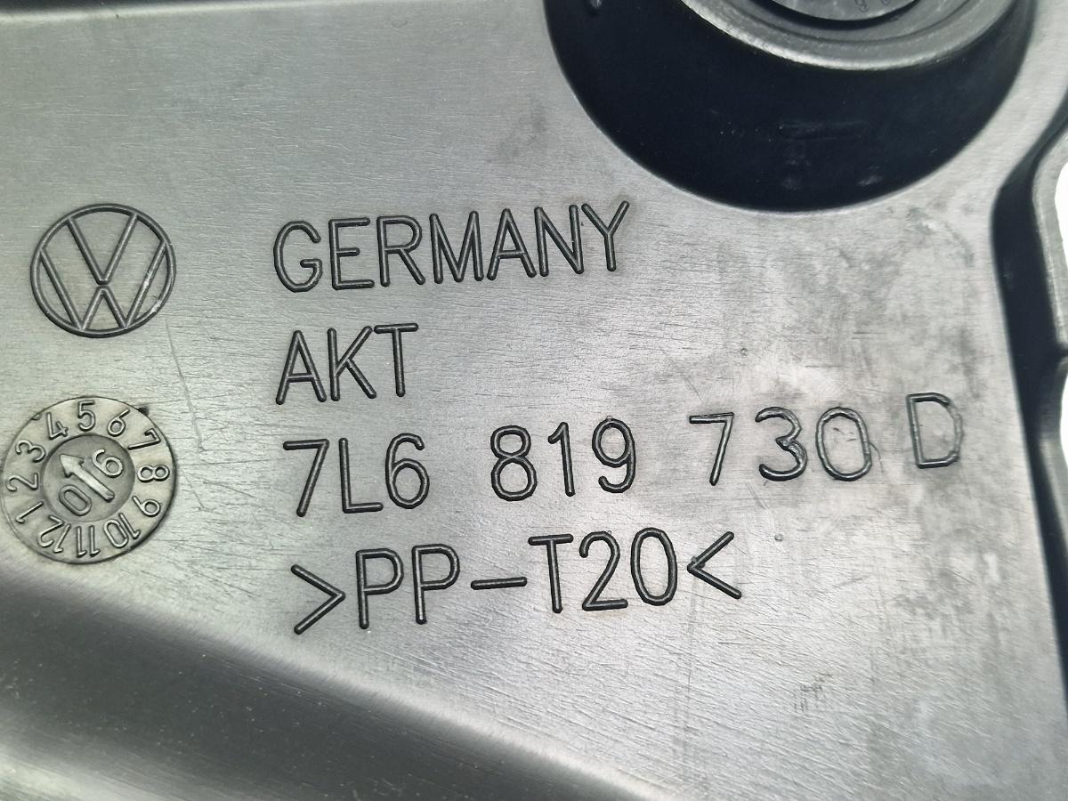 Ornament grila stergatoare VOLKSWAGEN TOUAREG 7LA, 7L6, 7L7 2002 - 2013 2.5 R5 TDI BAC, BPE 7L6819730D
