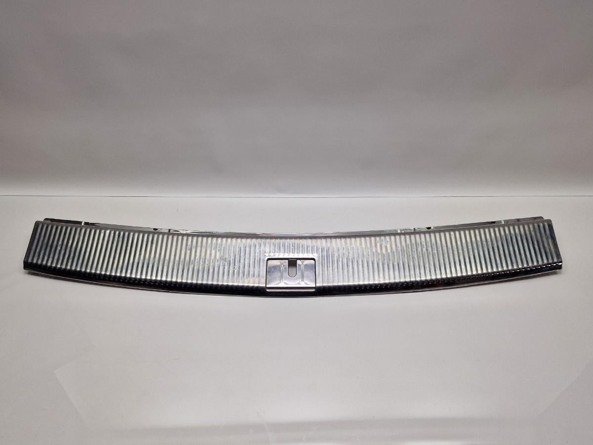 Finitie portbagaj VOLKSWAGEN TOUAREG 7LA, 7L6, 7L7 2002 - 2013 2.5 R5 TDI BAC, BPE 7L6863459E