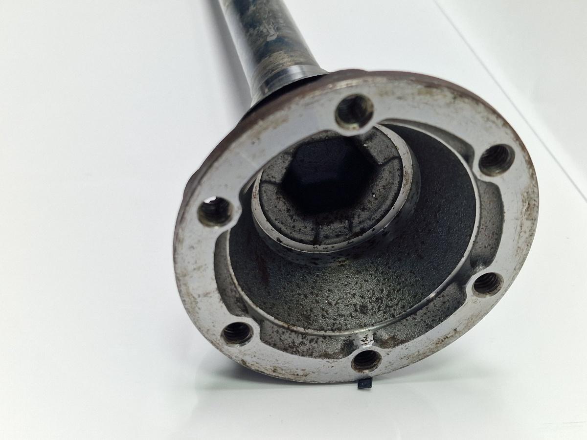 Flansa diferential stanga fata VOLKSWAGEN TOUAREG 7LA, 7L6, 7L7 2002 - 2013 2.5 R5 TDI BAC, BPE 0AA409271B