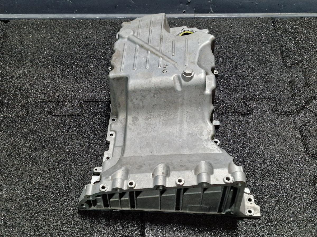 Baie ulei VOLKSWAGEN TOUAREG 7LA, 7L6, 7L7 2002 - 2013 2.5 R5 TDI BAC, BPE 070103603H
