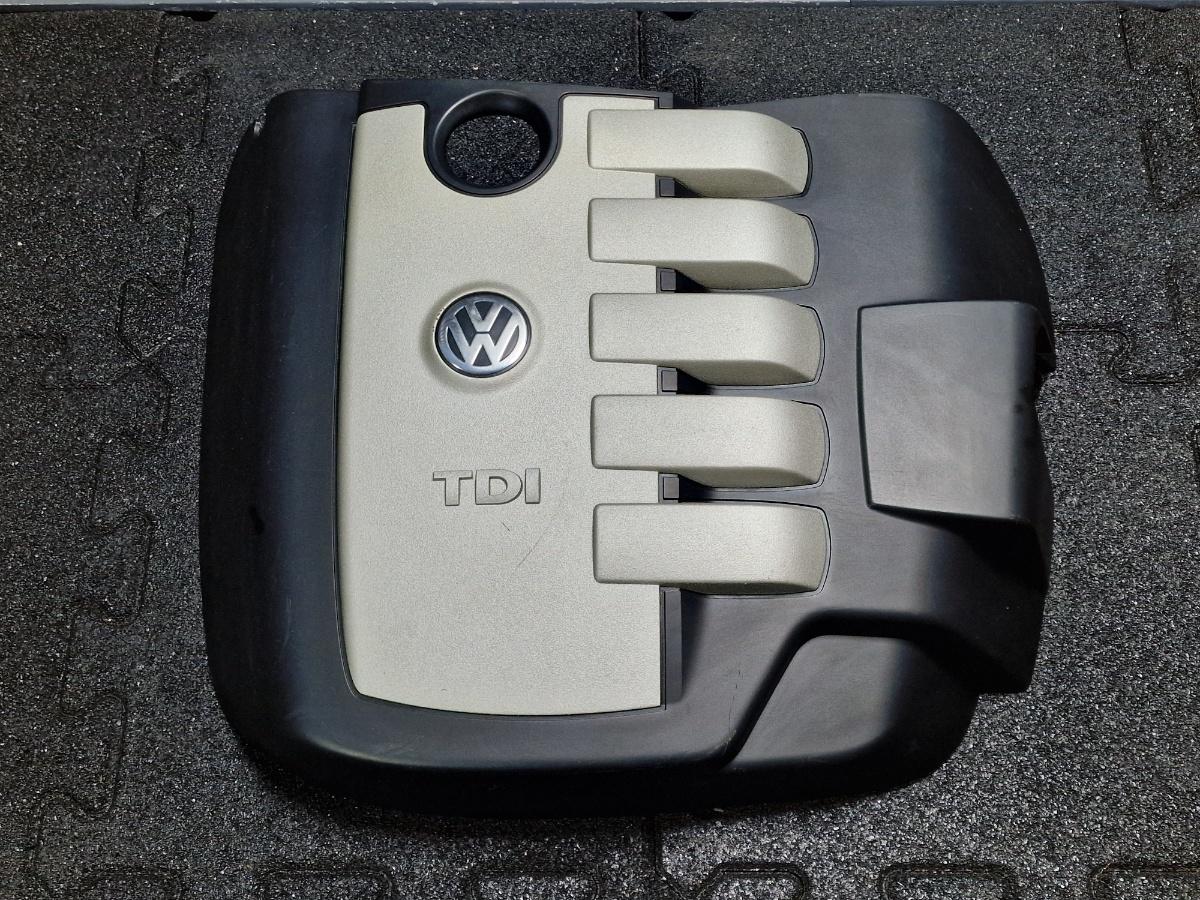Capac ornament motor VOLKSWAGEN TOUAREG 7LA, 7L6, 7L7 2002 - 2013 2.5 R5 TDI BAC, BPE 070103927