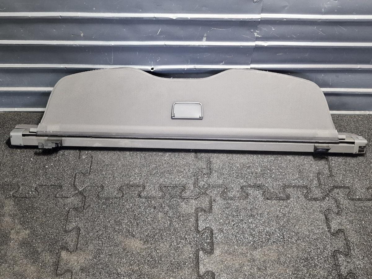 Rulou acoperire portbagaj VOLKSWAGEN TOUAREG 7LA, 7L6, 7L7 2002 - 2013 2.5 R5 TDI BAC, BPE 7L6867773K