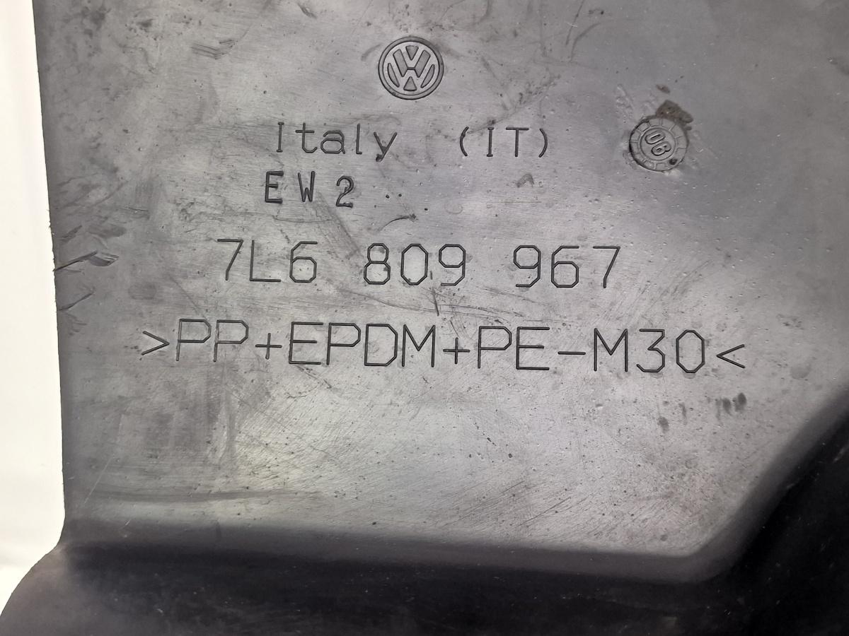 Suport carenaj stanga fata VOLKSWAGEN TOUAREG 7LA, 7L6, 7L7 2002 - 2013 2.5 R5 TDI BAC, BPE 7L6809967