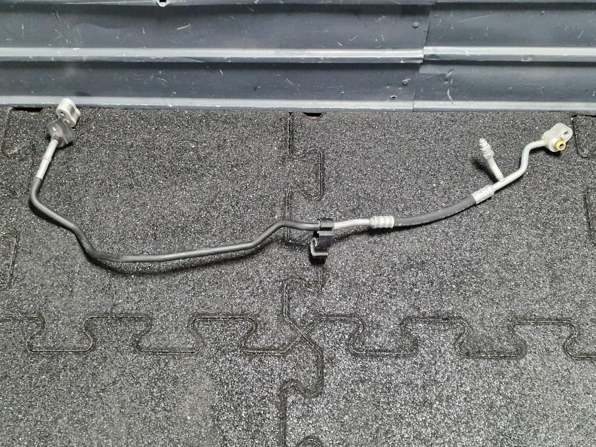 Conducta AC inalta presiune VOLKSWAGEN TOUAREG 7LA, 7L6, 7L7 2002 - 2013 2.5 R5 TDI BAC, BPE 7L0820741M