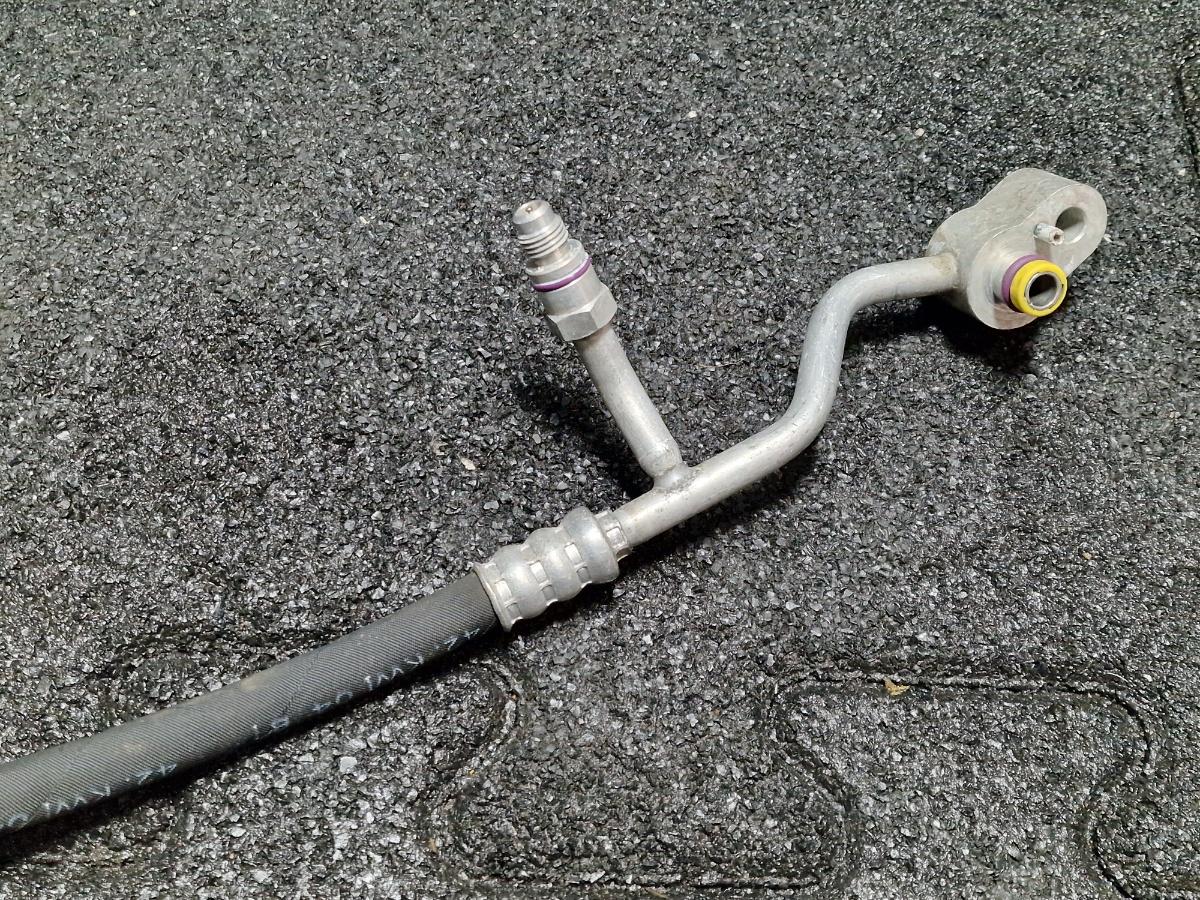 Conducta AC inalta presiune VOLKSWAGEN TOUAREG 7LA, 7L6, 7L7 2002 - 2013 2.5 R5 TDI BAC, BPE 7L0820741M