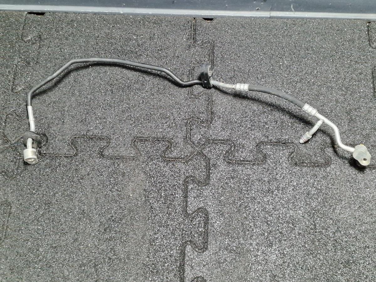 Conducta AC inalta presiune VOLKSWAGEN TOUAREG 7LA, 7L6, 7L7 2002 - 2013 2.5 R5 TDI BAC, BPE 7L0820741M