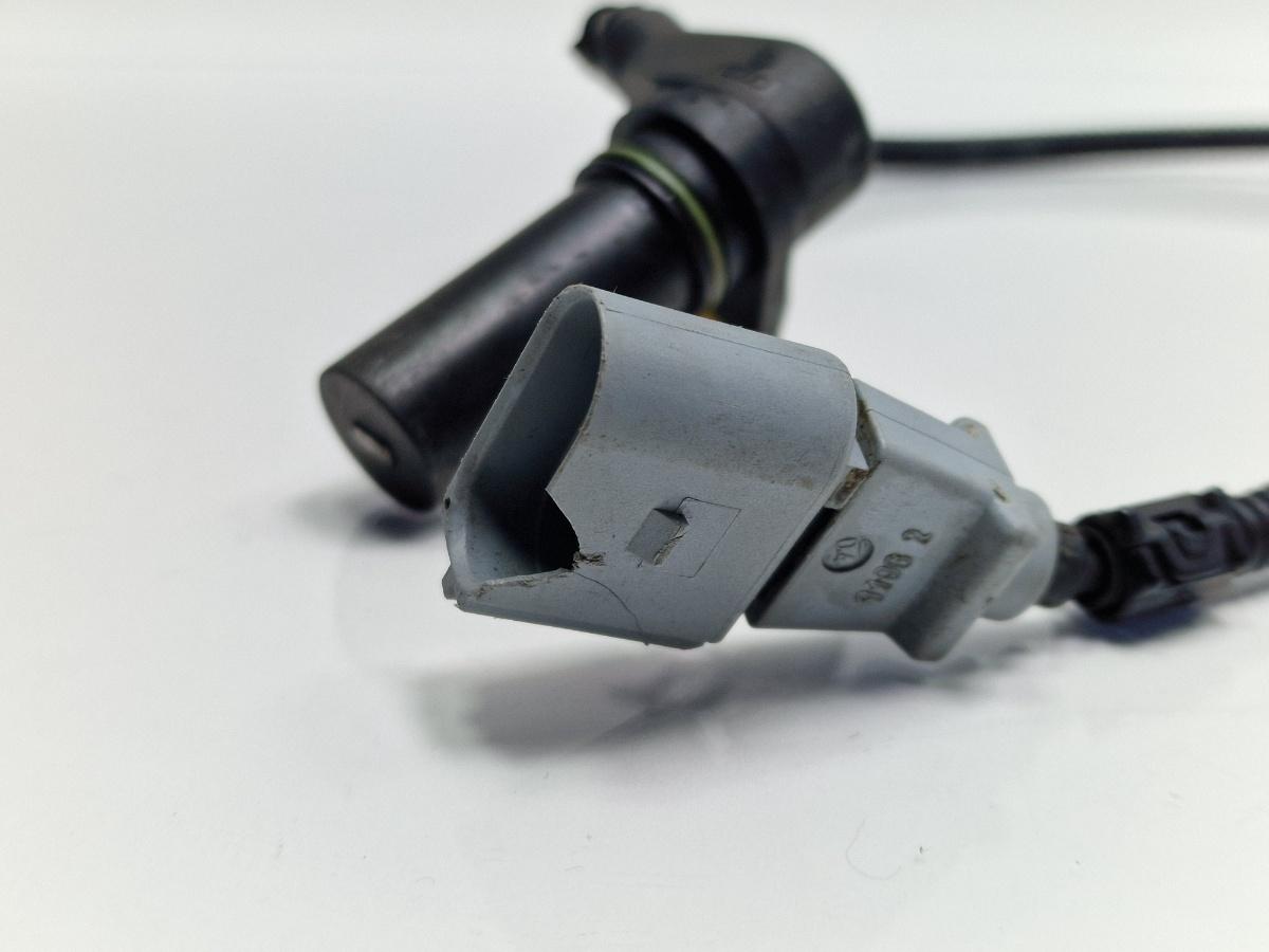 Senzor rotatie vibrochen VOLKSWAGEN TOUAREG 7LA, 7L6, 7L7 2002 - 2013 2.5 R5 TDI BAC, BPE 070957147