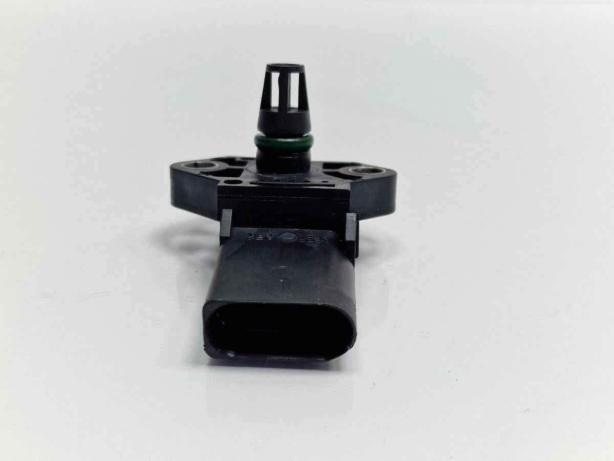 Senzor de presiune aer VOLKSWAGEN TOUAREG 7LA, 7L6, 7L7 2002 - 2013 2.5 R5 TDI BAC, BPE BOSCH 0281002401 038906051C